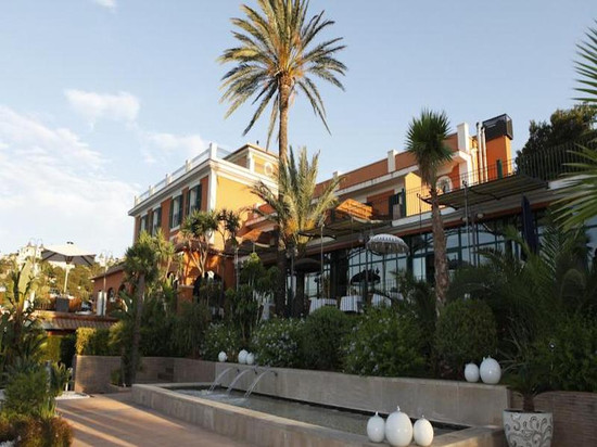 勒斯洛特-加龙省斯酒店