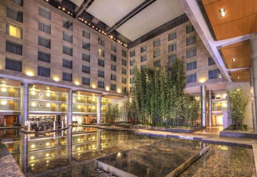 The Westin Detroit Metropolitan Airport Hotel Overview