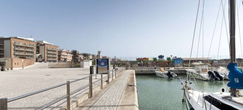 阿伦布鲁酒店(Smy Aran Blu Roma Mare)图片