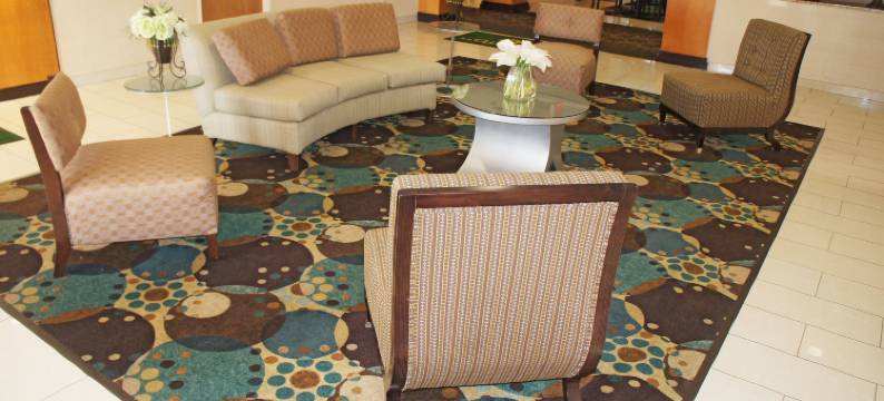 拉昆塔温德姆酒店套房佩鲁饥饿岩石州立公园(La Quinta Inn & Suites by Wyndham Peru Starved Rock St Park)图片