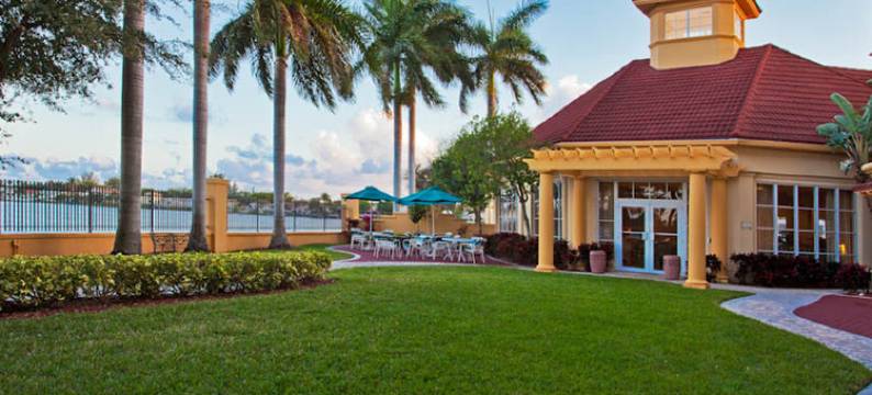 劳德代尔堡机场拉昆塔温德姆套房酒店(La Quinta Inn & Suites by Wyndham Ft. Lauderdale Airport)图片