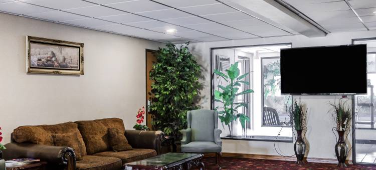 品质酒店奥扎克-斯普林菲尔德南(Quality Inn Ozark-Springfield South)图片