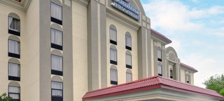 机场舒适套房酒店(Comfort Inn & Suites Airport)图片