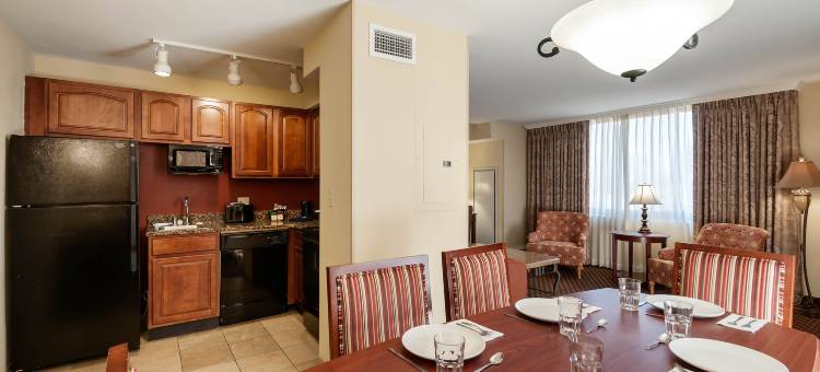 阿灵顿法院套房克拉丽奥精选酒店(Clarion Collection Hotel Arlington Court Suites)图片