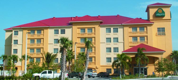 皮尔斯堡拉昆塔温德姆套房酒店(La Quinta Inn & Suites by Wyndham Ft. Pierce)图片