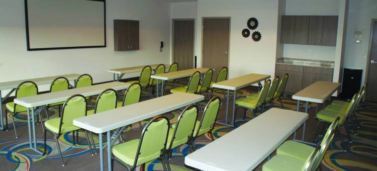 圣保罗伍德伯里拉昆塔温德姆套房酒店(La Quinta Inn & Suites by Wyndham St. Paul-Woodbury)图片