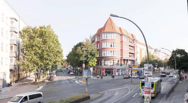 Renovated! 120qm Apartment 2 Bathrooms Balcony up to 9 Guests