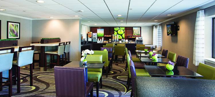 巴吞鲁日齐根莱恩拉昆塔温德姆套房酒店(La Quinta Inn & Suites by Wyndham Baton Rouge Siegen Lane)图片