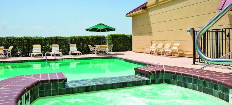 冈贝里尔城美洲最佳价值套房酒店(Americas Best Value Inn and Suites Gun Barrel City)图片