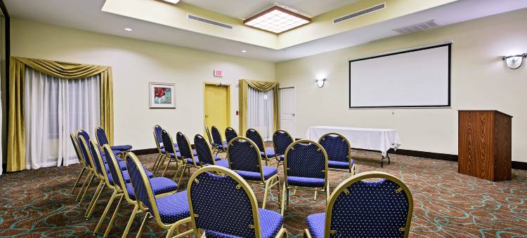 休斯顿新凯尼拉昆塔温德姆套房酒店(La Quinta Inn & Suites by Wyndham Houston New Caney)图片