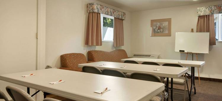 橄榄树旅馆及套房, 温德姆豪生(Olive Tree Inn & Suites, a Howard Johnson by Wyndham)图片