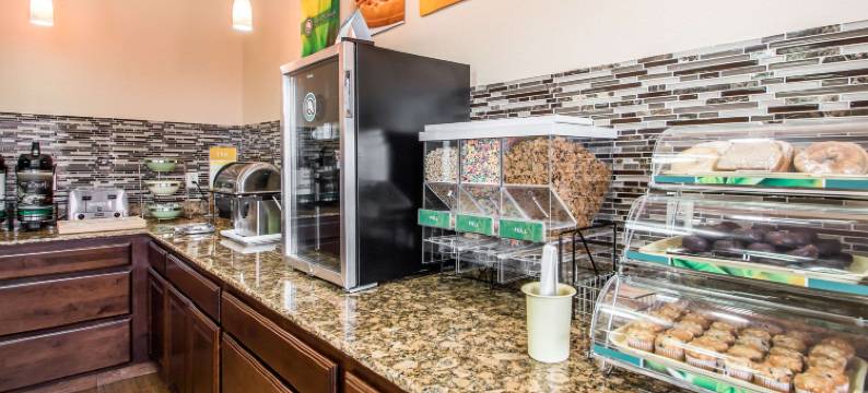 20 号高速公路迪比克凯艺酒店(Quality Inn Dubuque on Hwy 20)图片