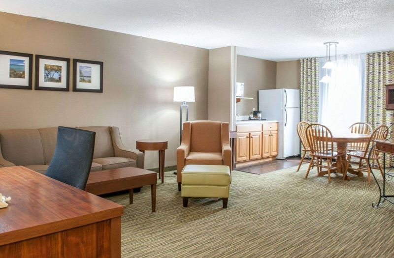 Comfort Suites North Elkhart Hotel Reviews And Room Rates Trip Com