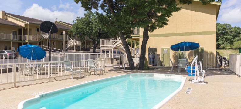 山乡之家套房(Home Suites Hill Country)图片