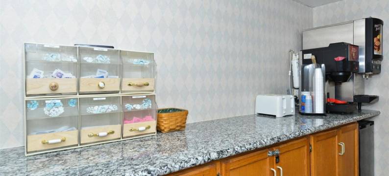 OYO 近魔鬼湖地区机场的魔鬼湖旅馆(Devils Lake Inn by OYO Near Devils Lake Regional Airport)图片