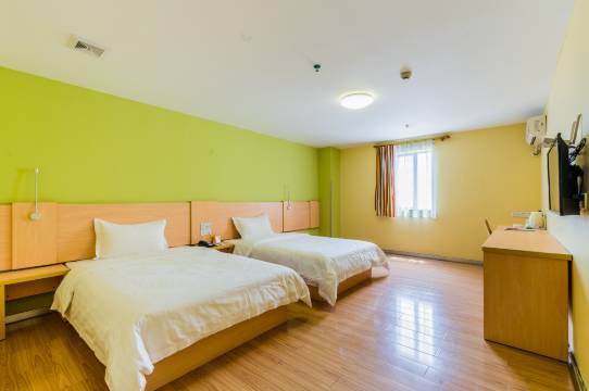 汕头快八商务酒店