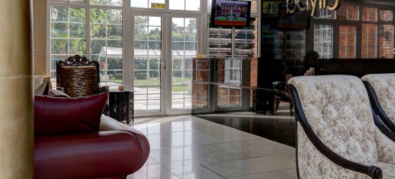 贝利斯公园酒店(Baylis Park Hotel)图片