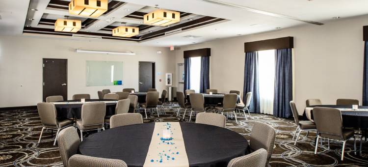智选假日套房酒店奥斯汀(Holiday Inn Express & Suites Austin NW - Arboretum Area)图片