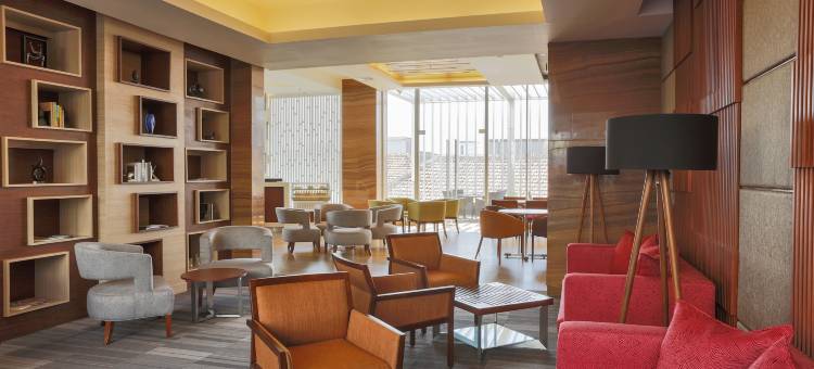 三宝垄新邦利马智选假日酒店(Holiday Inn Express Semarang Simpang Lima)图片