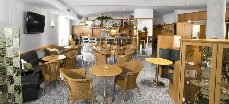 航道酒店(Fairway Hotel)图片