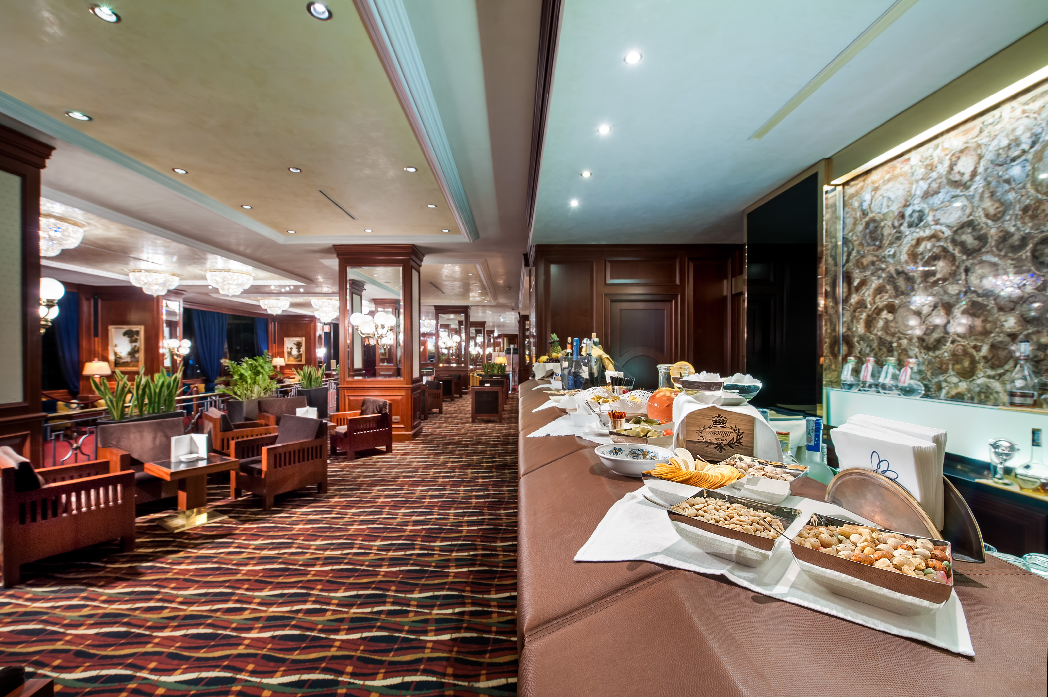 Royal Hotel Carlton Over view