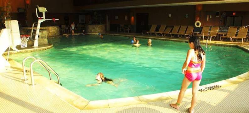 伍德罗克松树度假酒店(Woodloch Pines Resort)图片