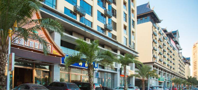 西双版纳澜湄江畔度假酒店(泼水广场店)图片