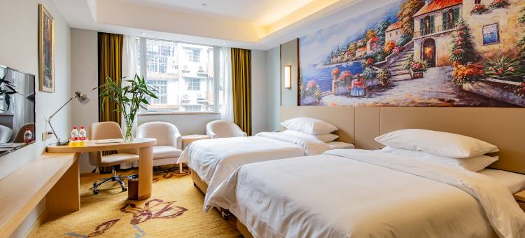 维也纳国际酒店(达州火车站罗浮广场店)图片