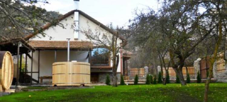 及霍格地里简别墅(Villa Jrhogher Dilijan)图片