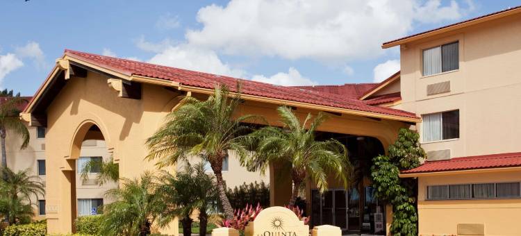 圣彼得克利尔沃特机场拉昆塔温德姆套房酒店(La Quinta Inn & Suites by Wyndham St. Pete-Clearwater Airpt)图片