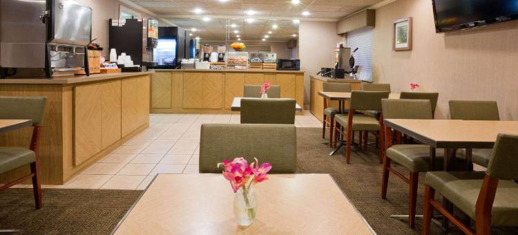 布卢明顿明尼阿波利斯机场拉昆塔温德姆酒店(La Quinta Inn by Wyndham Minneapolis Airport Bloomington)图片