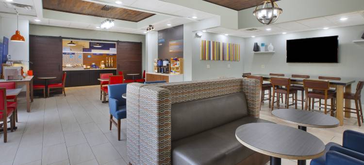 Holiday Inn Express 蒂芬(Holiday Inn Express Tiffin)图片