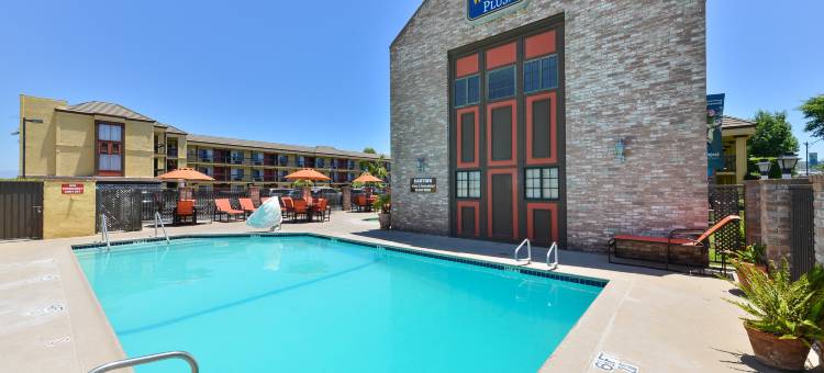 Best Western Plus Raffles Inn & Suites图片