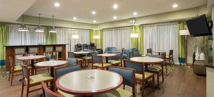 桑顿温德姆呗盟酒店(Baymont by Wyndham Thornton)图片