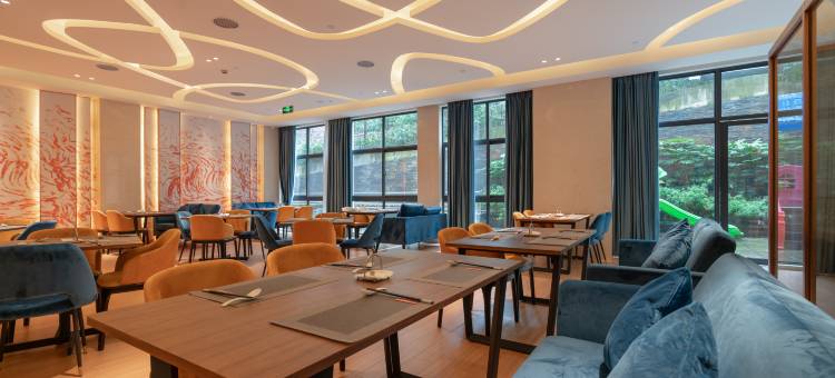 悦美万象酒店(东欣彩虹城店)图片