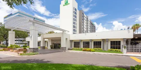 坦帕西岸-機場區假日酒店
