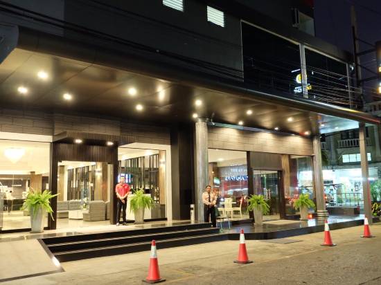 日與夜大酒店
