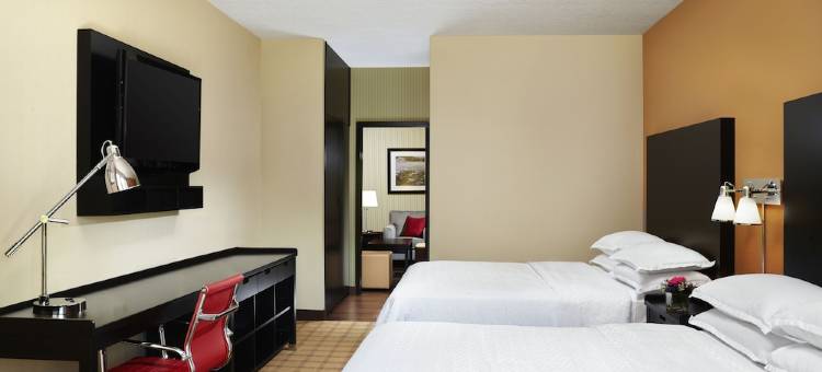 卡尔加里西福朋喜来登套房酒店(Four Points by Sheraton Hotel & Suites Calgary West)图片