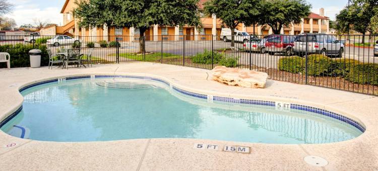 得克萨斯州乔治敦 6 号汽车旅馆(Motel 6 Georgetown, TX)图片