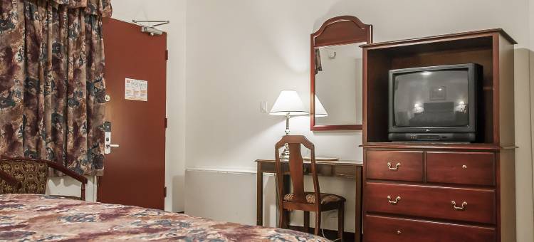 蒙特利尔机场呗盟旅馆套房酒店(Baymont by Wyndham Montreal Airport)图片