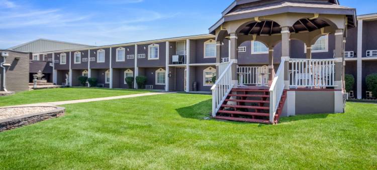 堪萨斯城品质酒店及套房 - 独立城I-70公路东(Quality Inn & Suites Kansas City - Independence I-70 East)图片