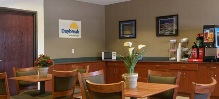 近堪萨斯赛道温德姆戴斯酒店(Days Inn by Wyndham Near Kansas Speedway)图片