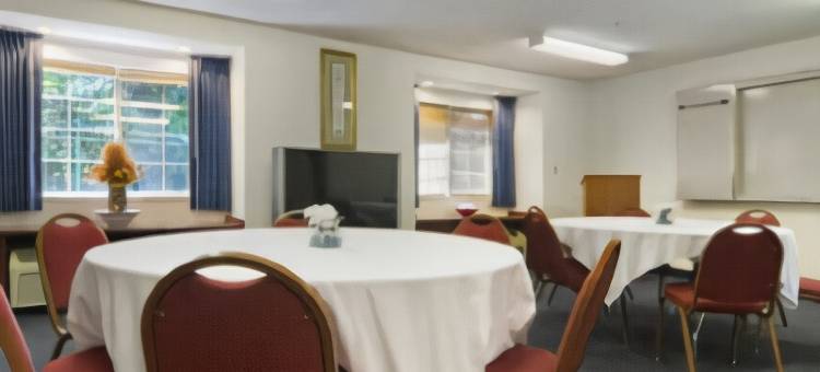 亚特兰大机场温德姆麦客达套房酒店(Microtel Inn & Suites by Wyndham Atlanta Airport)图片