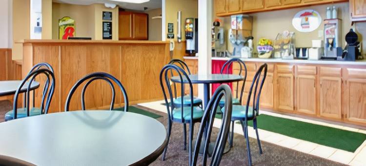 奥尼尔温德姆速8酒店(Super 8 by Wyndham O'Neill NE)图片