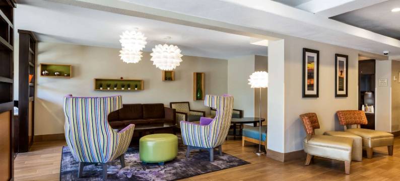 圣迭戈使命湾拉昆塔温德姆套房酒店(La Quinta Inn & Suites by Wyndham San Diego Mission Bay)图片