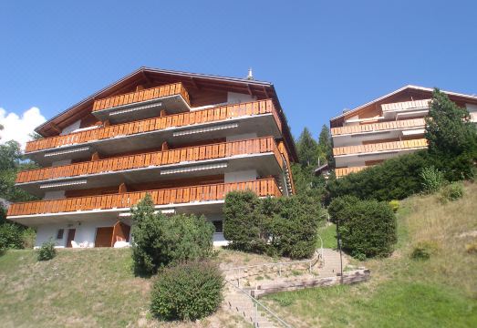 Dent Favre A 5 Hotel Overview