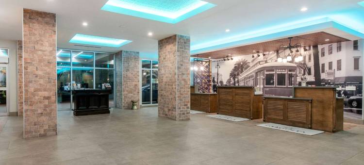 新奥尔良市中心拉昆塔温德姆套房酒店(La Quinta Inn & Suites by Wyndham New Orleans Downtown)图片