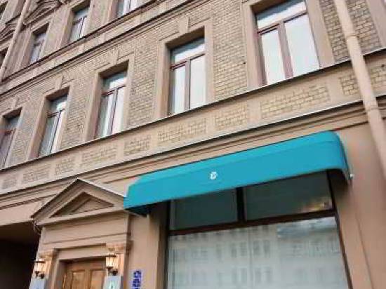 涅夫斯基堡壘酒店