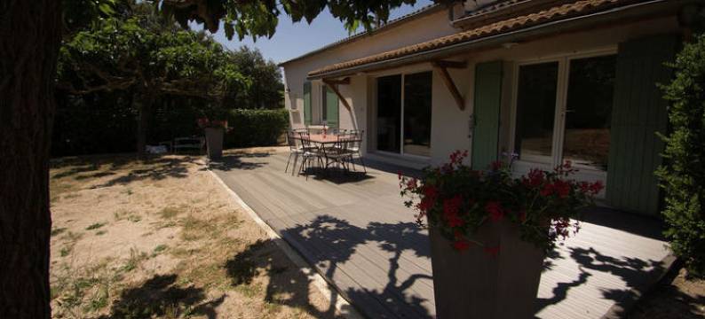 Cozy Holiday Home in Sorgues with Garden图片