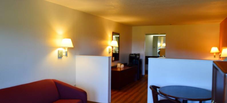 Super 7 Inn By OYO 图珀洛 178号公路(Super 7 Inn by OYO Tupelo Hwy 178)图片